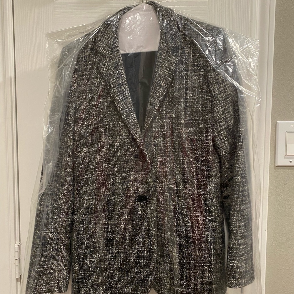 Theory skirt suit. Worn once, dry cleaned after